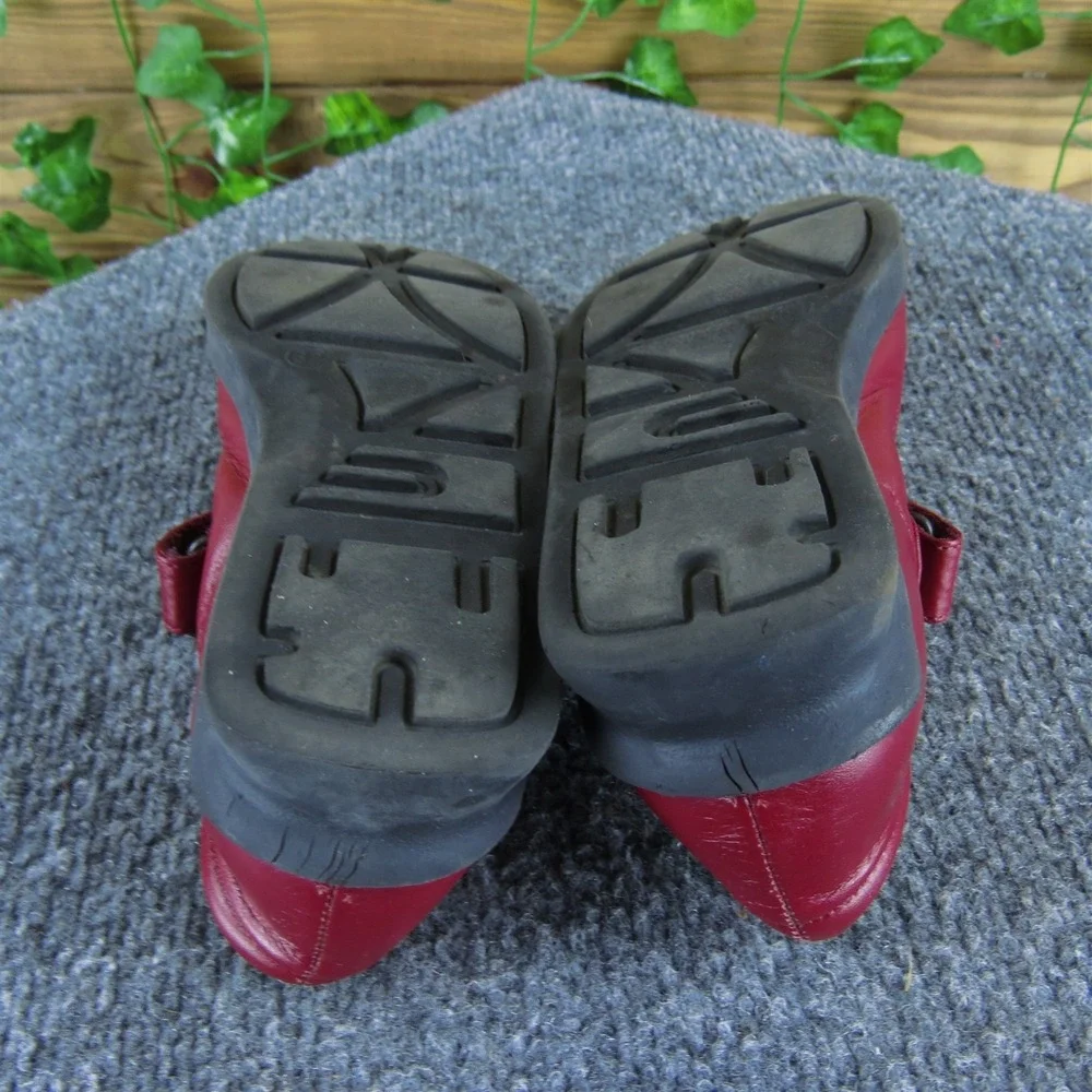 Ninette Mary Jane  Girl Y 32‎ Medium Flat Red Leather Hook & Loop